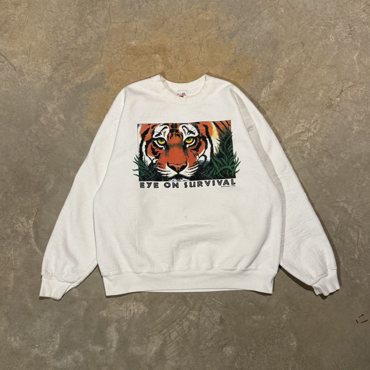 Vintage Vtg 1990s Faded Tiger Eye on Survival Heavyweight Crewneck Size US L / EU 52-54 / 3 - 1 Thumbnail