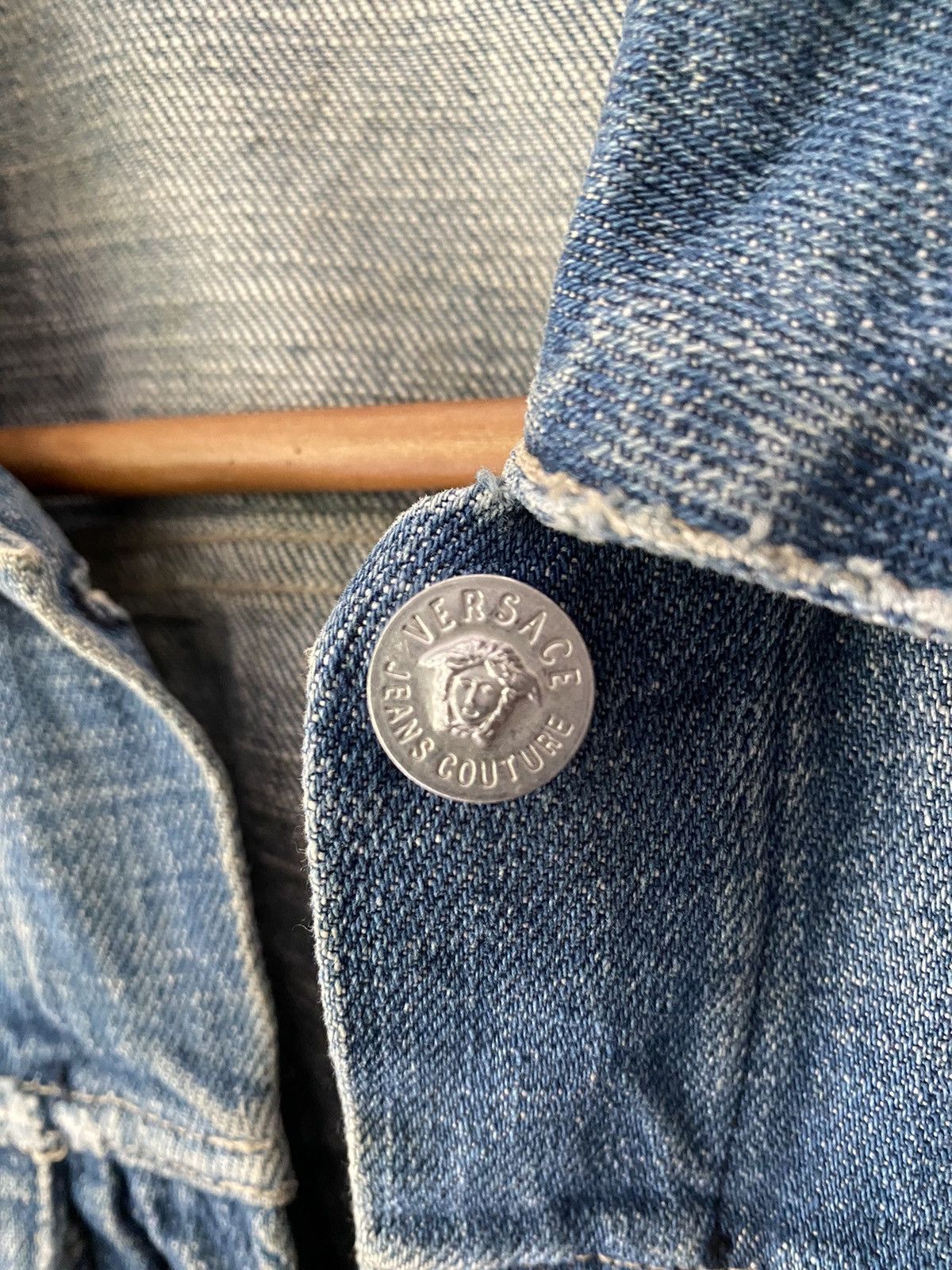 Versace Jeans Couture 1990s Denim Jacket Size S / US 4 / IT 40 - 9 Thumbnail