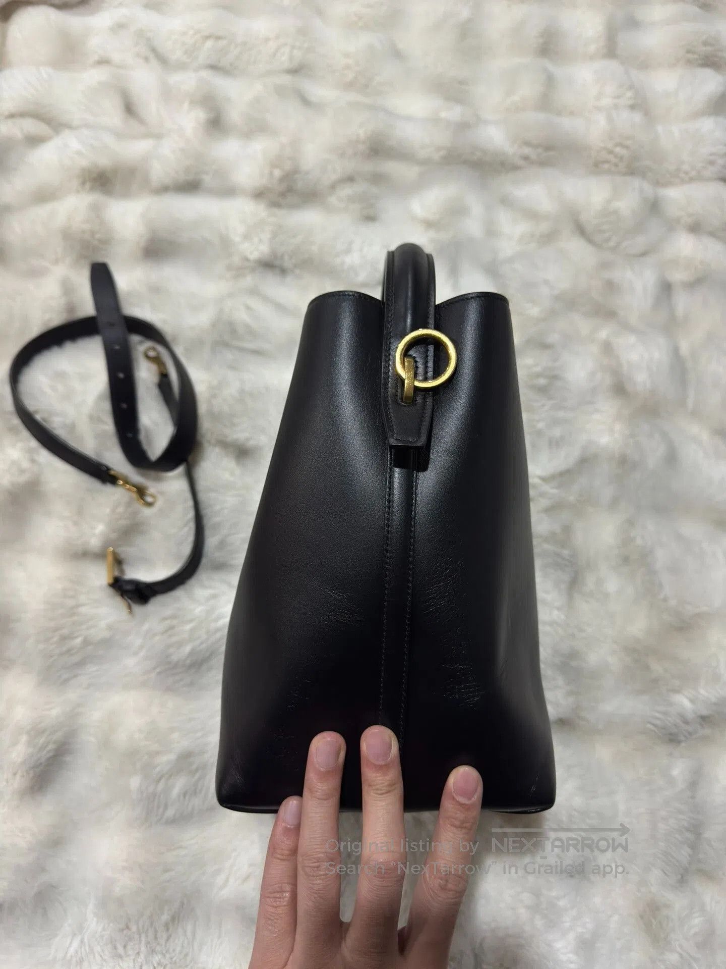 Yves Saint Laurent YSL Le37 Hobo Bag. Size ONE SIZE - 4 Thumbnail
