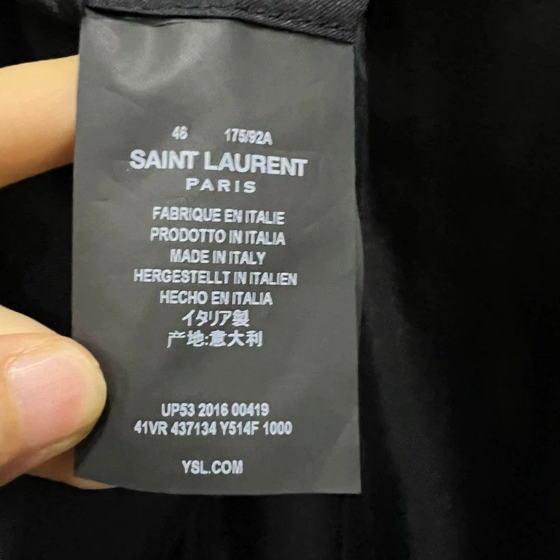 Yves Saint Laurent saint Laurent Black suit with red and gold stripes suit 250 Size 46R - 4 Thumbnail