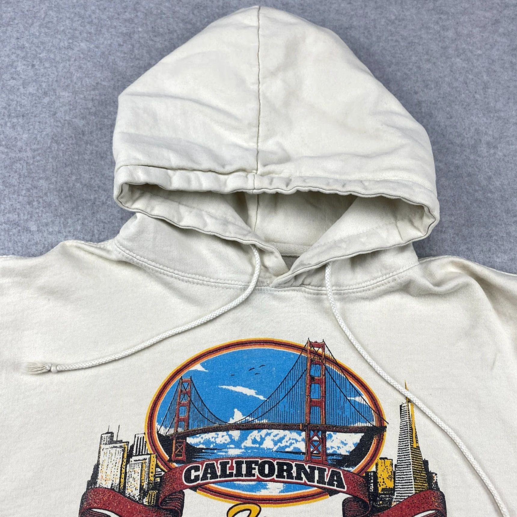Vintage VINTAGE John Galt California Hoodie Mens L Beige Pullover Fleece Logo Pockets Long Sleeve Sportswear 90s California SF Graphic Size US L / EU 52-54 / 3 - 3 Thumbnail