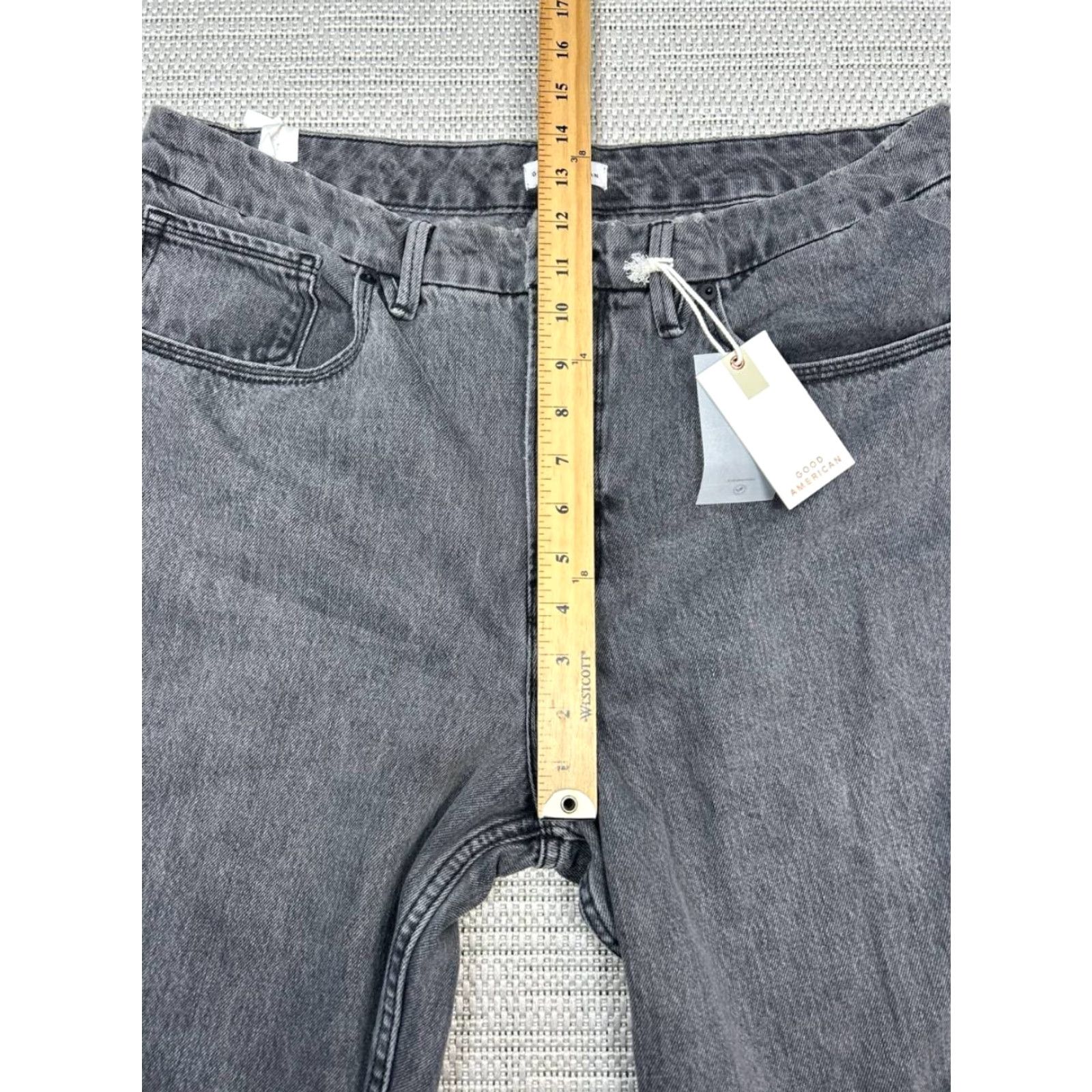Good American Good American Jeans Womens 15 Gray Denim High Rise Straight Jeans 15 Gray Womens High Rise Straight Good American Jeans Store Size 36" / US 14 / IT 50 - 7 Thumbnail