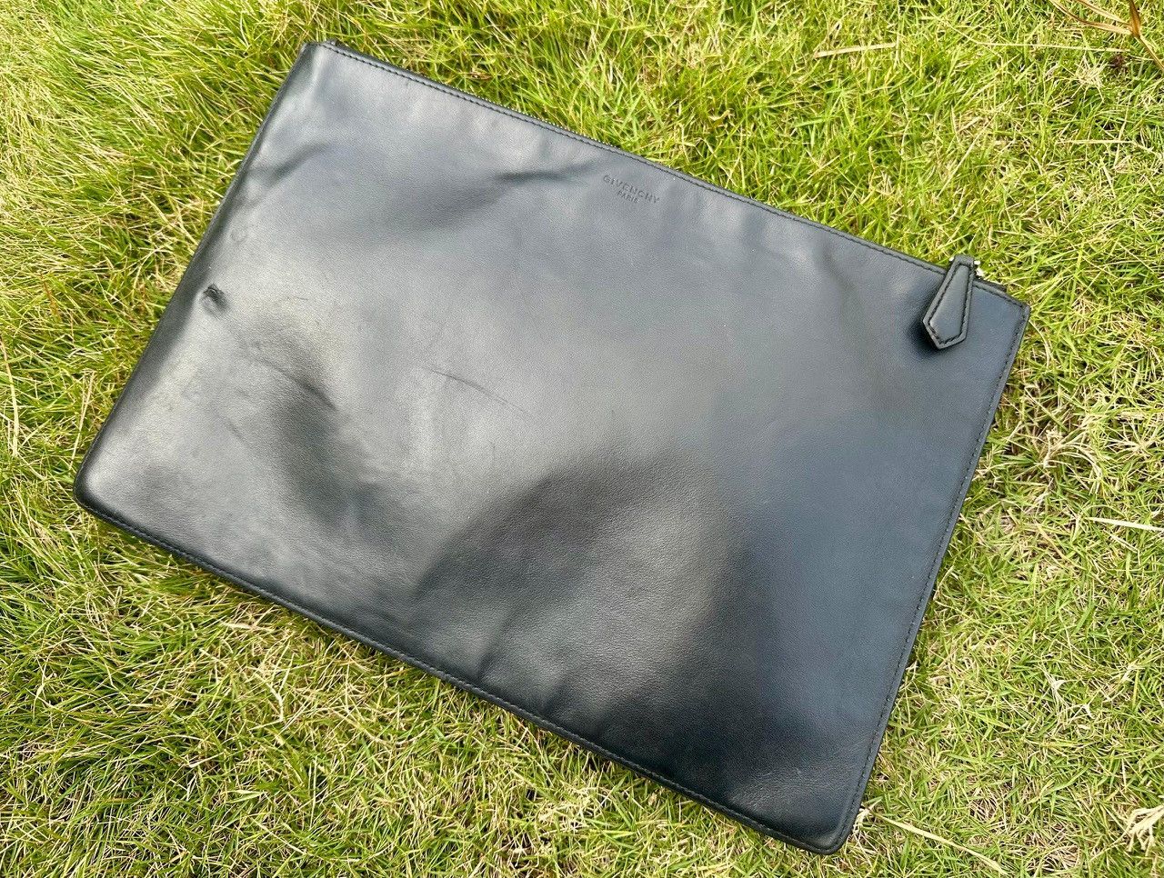 Givenchy Authentic Givenchy x Bambi Disney Leather Clutch Bag Size ONE SIZE - 2 Thumbnail