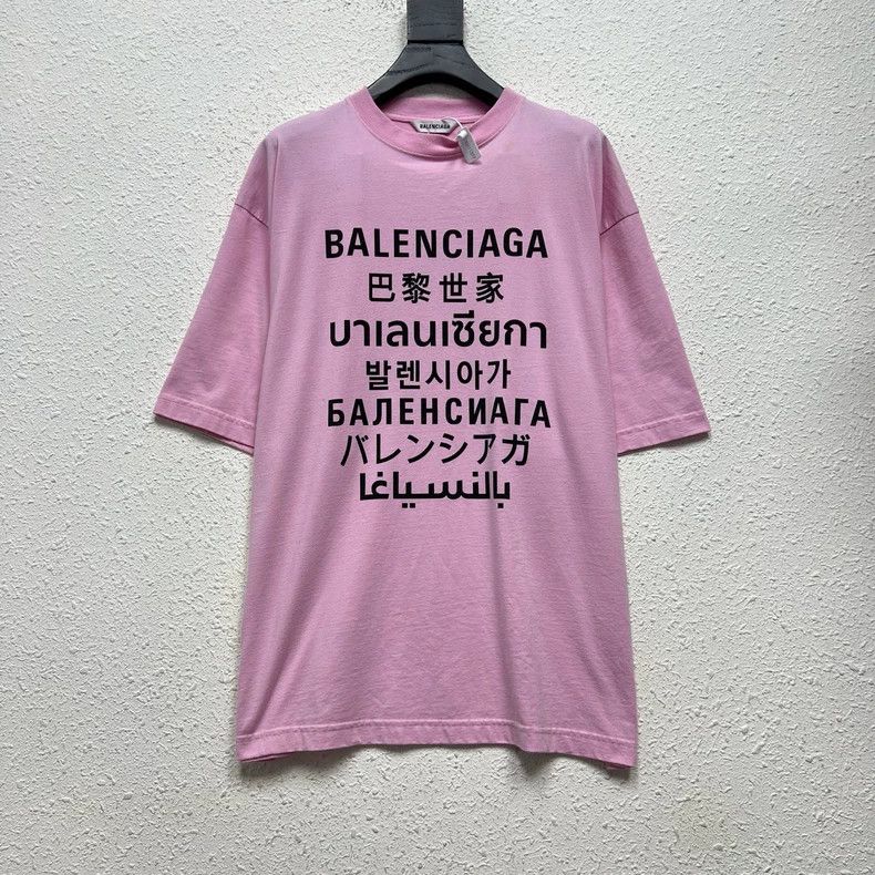 Balenciaga Balenciaga Multinational language short-sleeve, pink Size US S / EU 44-46 / 1 - 1 Thumbnail