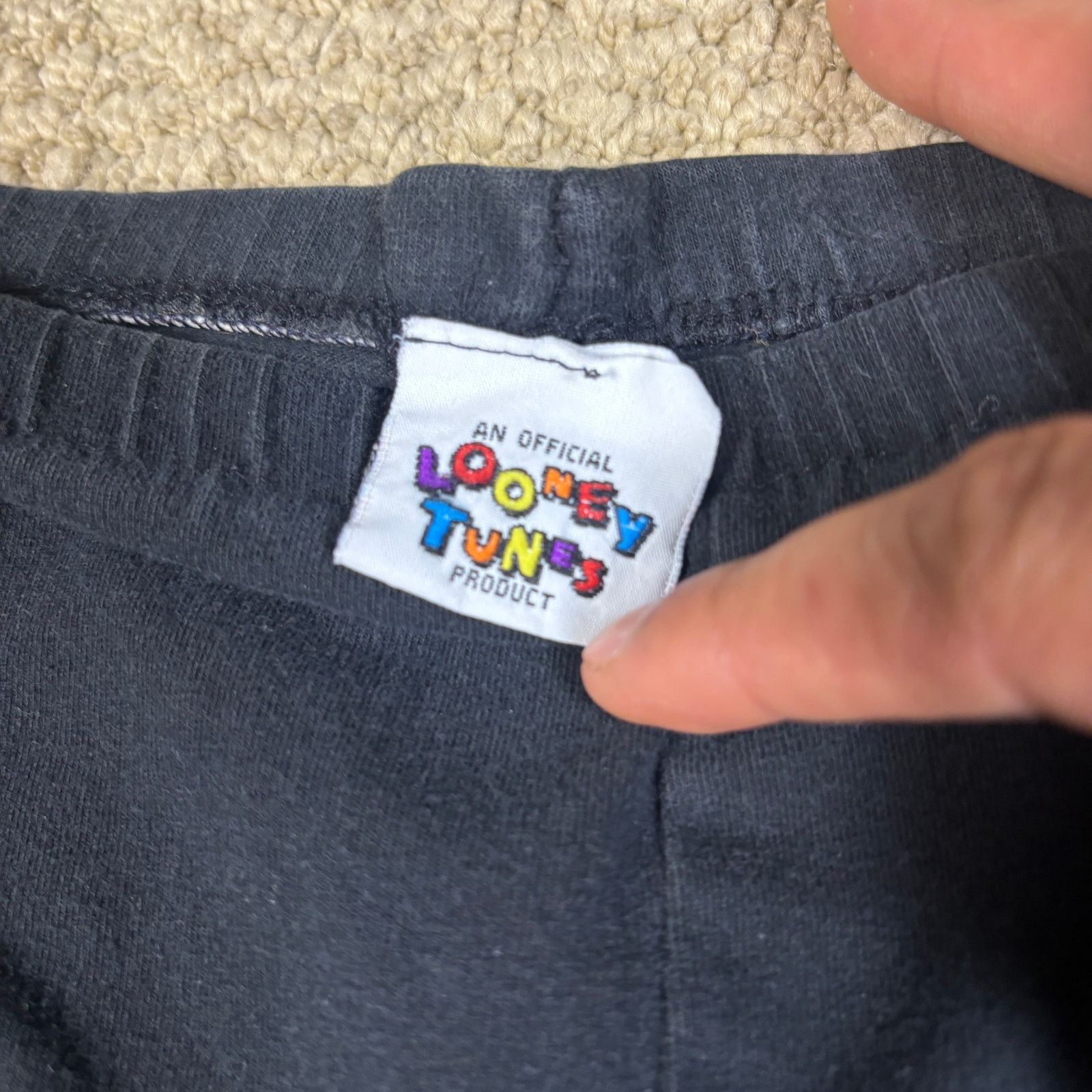 Warner Bros Vintage 1994 Looney Tunes Sport System shorts tweety bird 21 Size 22" - 5 Thumbnail
