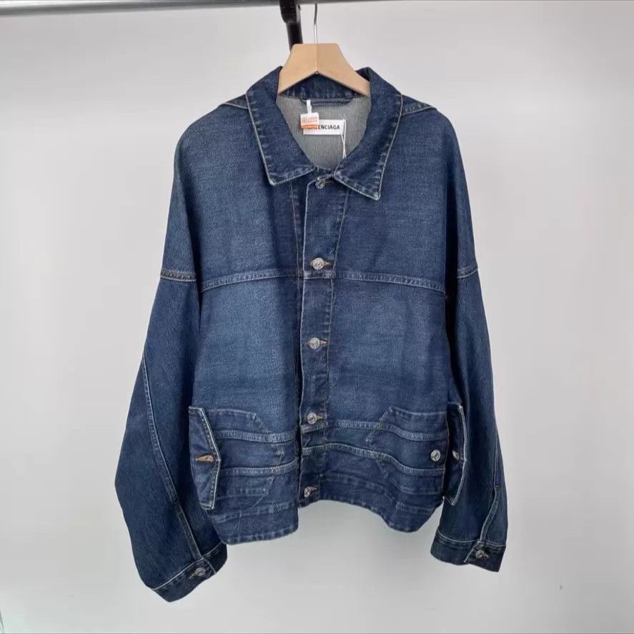 Balenciaga Balenciaga Denim Jacket 34 260424TXYAB11 Size XXS / US 00 / IT 34 - 1 Thumbnail