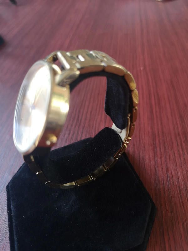 Designer Olivia gold stainless steel watch Size ONE SIZE - 3 Thumbnail