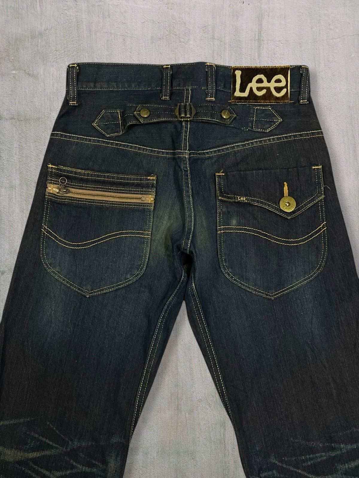 Cowboy Equipment Vintage Lee Cowboy Whisk Mud Wash Wide-Leg Buckle-Back Jeans Size US 30 / EU 46 - 9 Thumbnail
