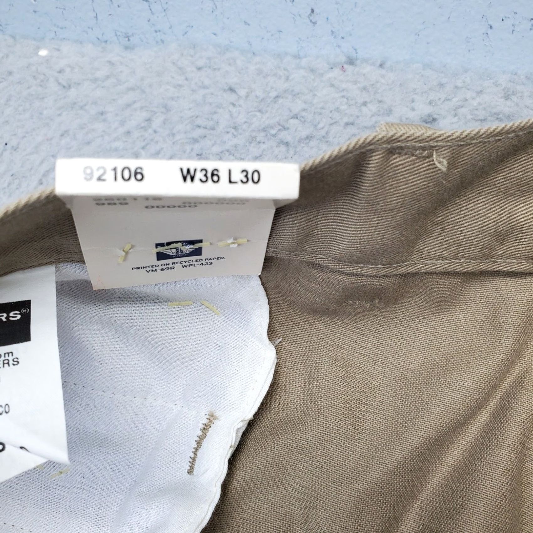 Dockers Dockers Khakis Pants Mens 36x30 Tan Stretch Classic Fit Pleated No Wrinkle Twill Shirt Size US 36 / EU 52 - 7 Thumbnail