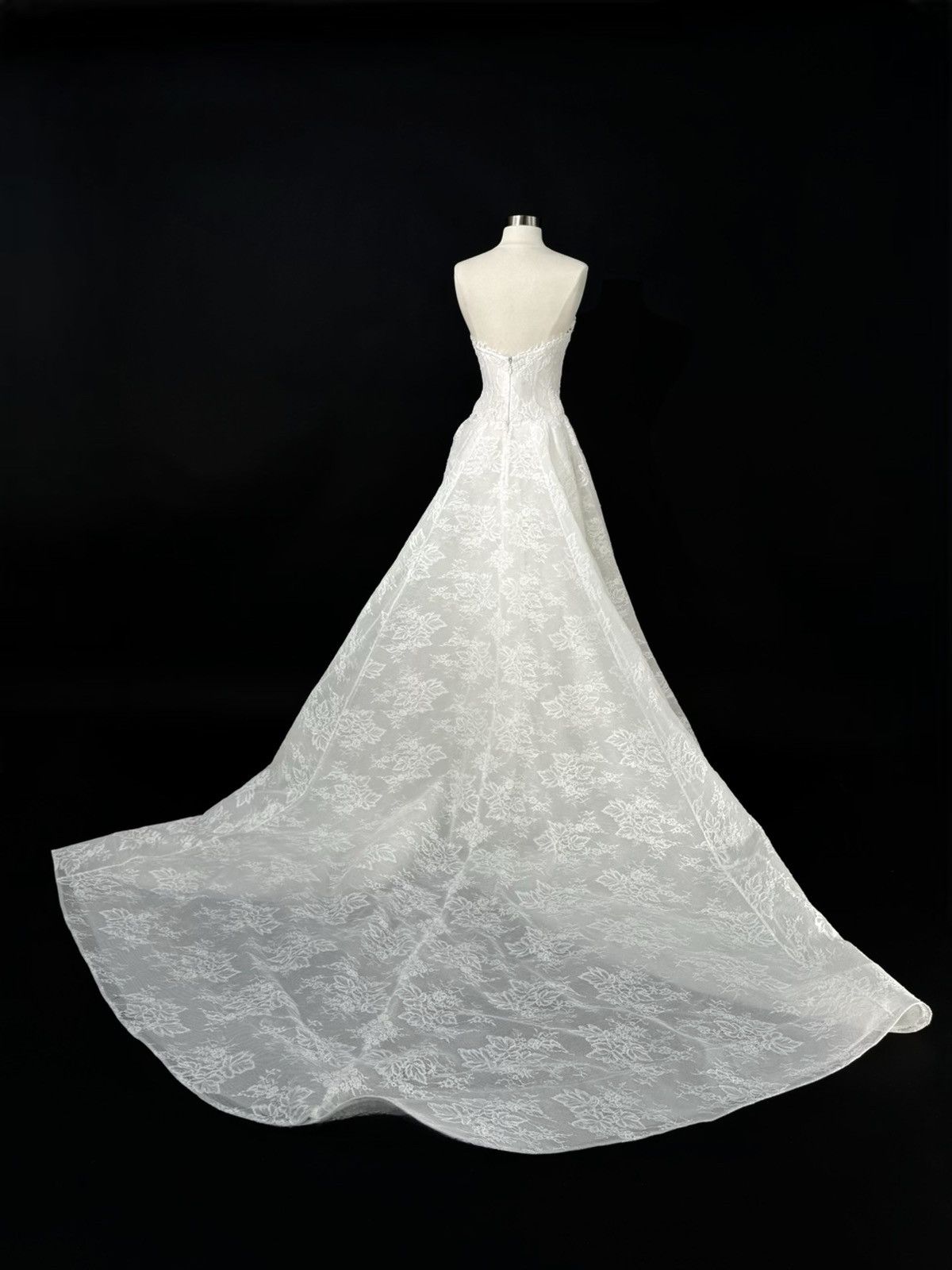 Other Preloved US 2 Anna Augusta Corded Chantilly lace Bridal Gown Size XS / US 0-2 / IT 36-38 - 7 Thumbnail