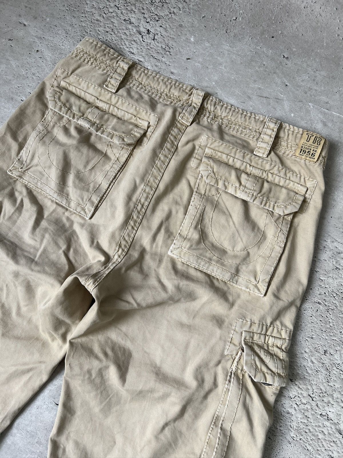 True Religion True religion long rap cargo shorts y2k stylle Size US 30 / EU 46 - 10 Thumbnail