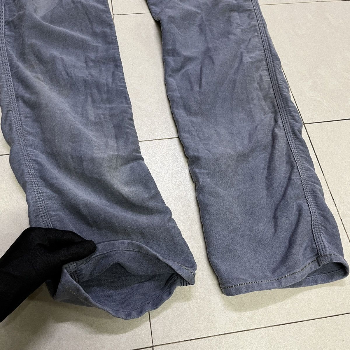 Diesel × Vintage Vintage Diesel Industry Faded Pants/Jeans Size US 32 / EU 48 - 3 Thumbnail