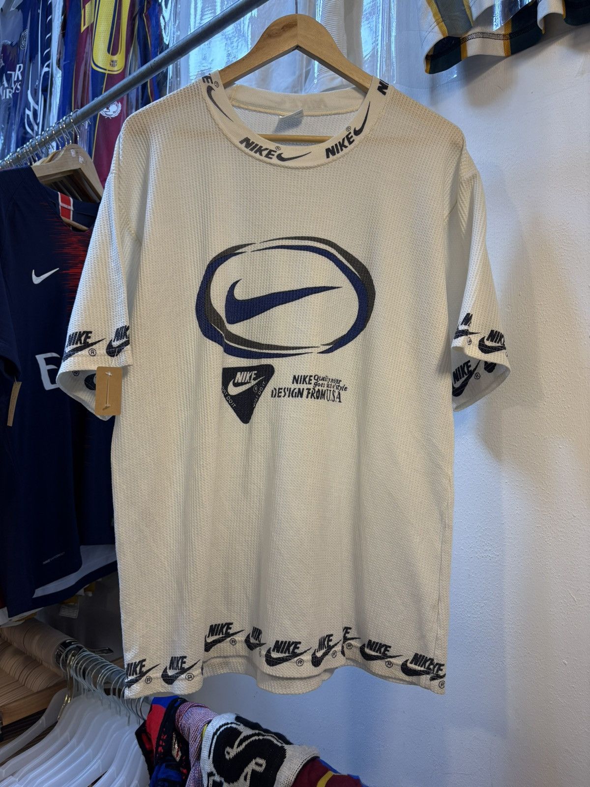 Nike Vintage 90s Nike Spell Out Big Logo T-Shirt Size US XXL / EU 58 / 5 - 1 Thumbnail