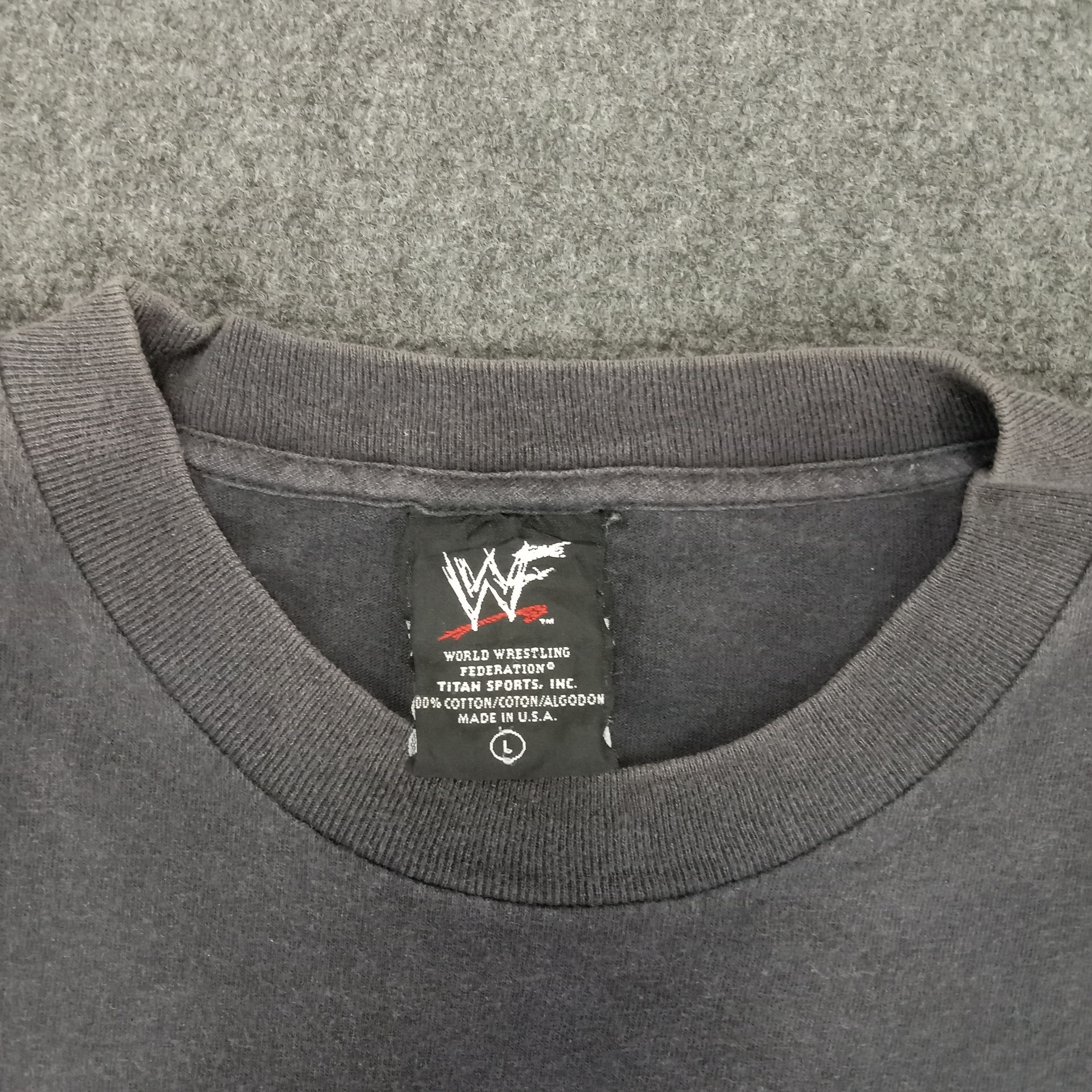 Vintage × WWE × WWF The Rock Says.. Dwayne Johnson American Wrestler Tshirt Size US L / EU 52-54 / 3 - 3 Thumbnail