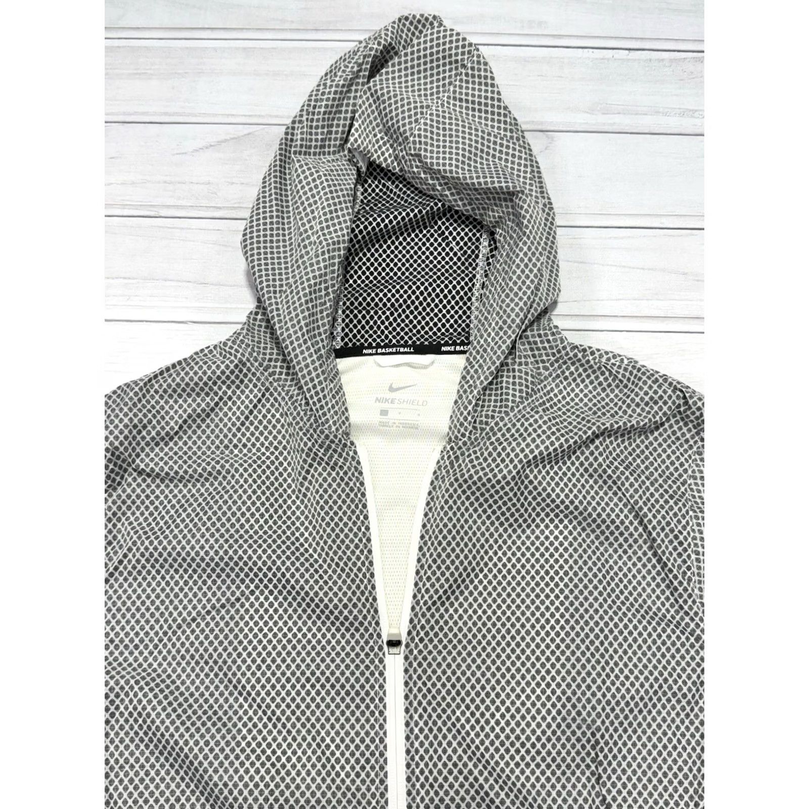 Nike Nike Basketball Jacket Men Large Gray Shield Full Zip Hooded Windbreaker 848531-010 Size US L / EU 52-54 / 3 - 2 Thumbnail