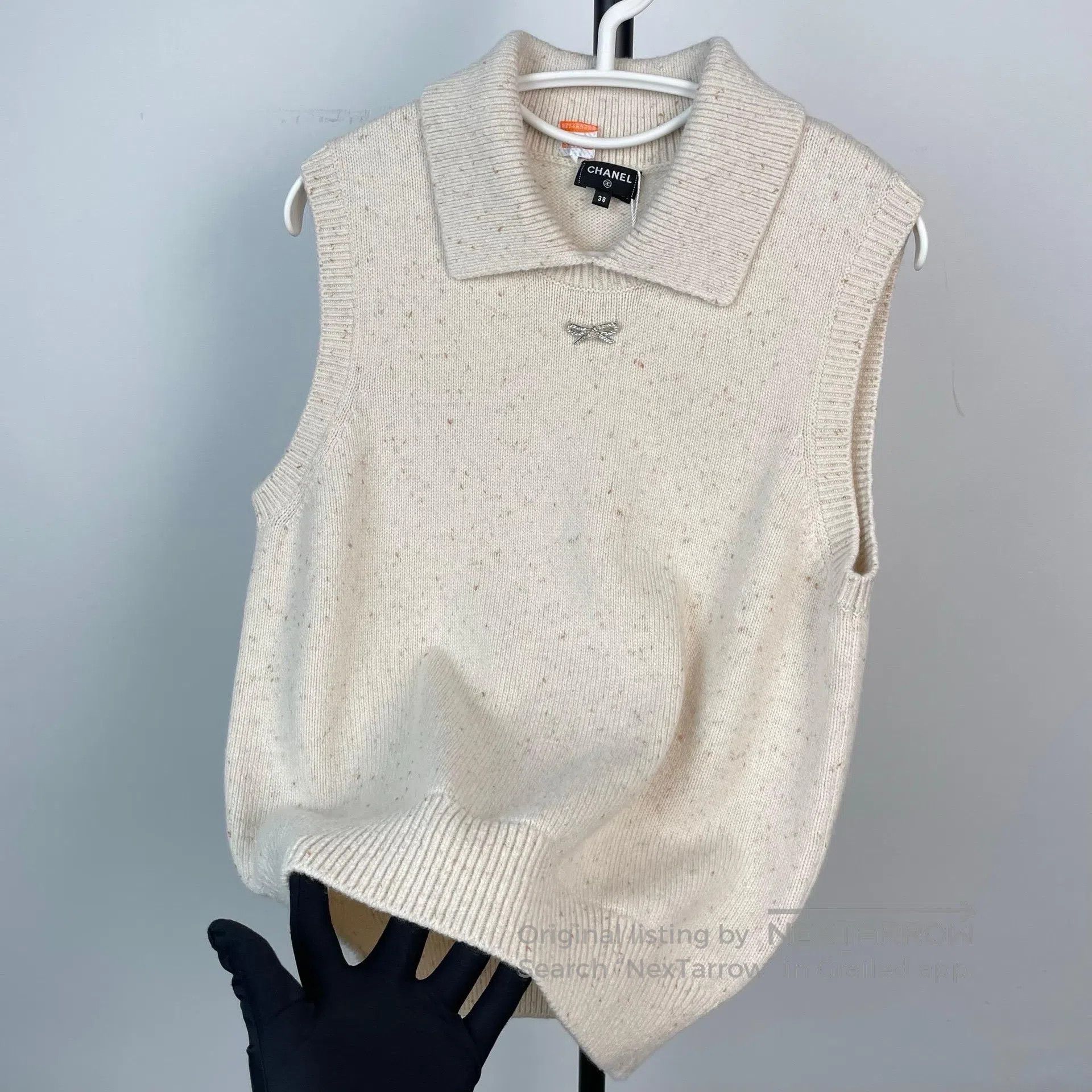 Chanel Chanel Ski Series Beige Bow Tie Wool Cashmere Vest Vest| Size XS / US 0-2 / IT 36-38 - 2 Thumbnail