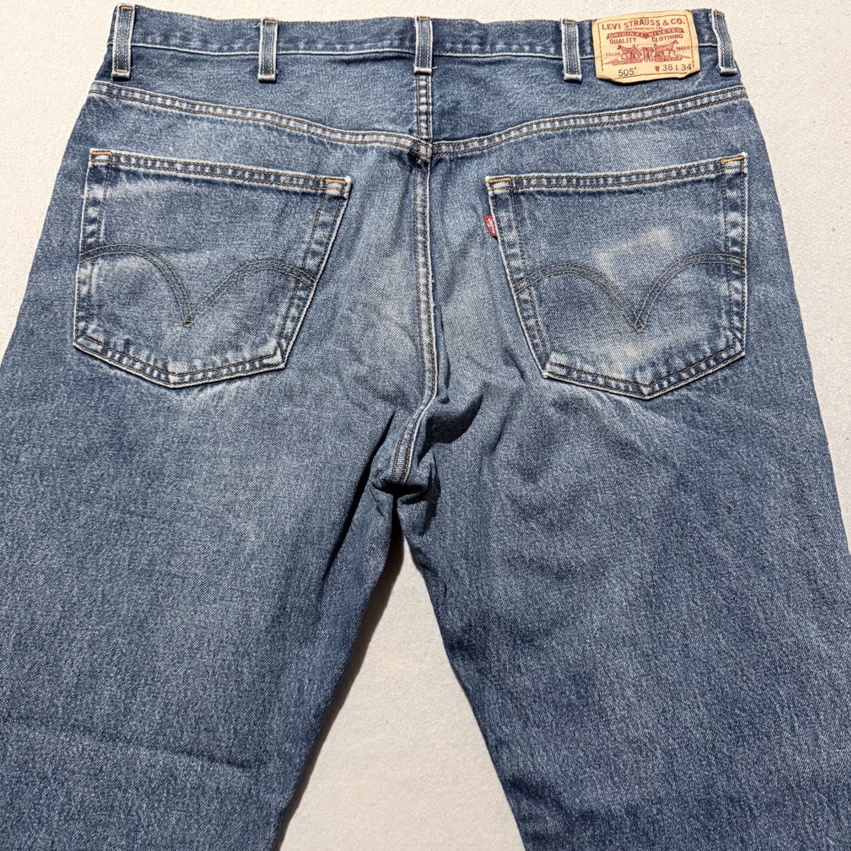 Levi's Levi's 505 Jeans Men Blue Denim Mid Rise Straight Pockets 38X34 Denim Jeans - 38X34 Size US 38 / EU 54 - 4 Thumbnail