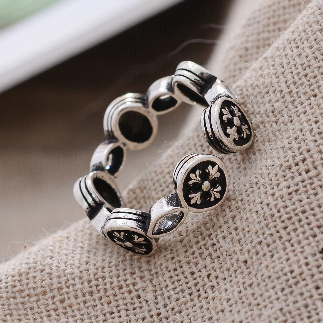 Designer × Jewelry Retro Round Cross Ring Size ONE SIZE - 5 Thumbnail