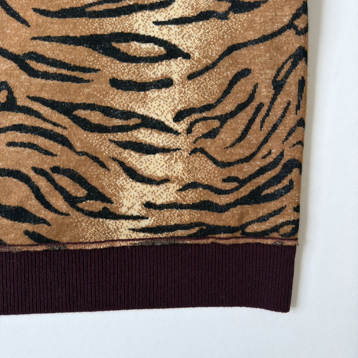 Dries Van Noten A/W 16 ‘Faux Tiger Fur’ Front Sweater Size M / US 6-8 / IT 42-44 - 13 Thumbnail