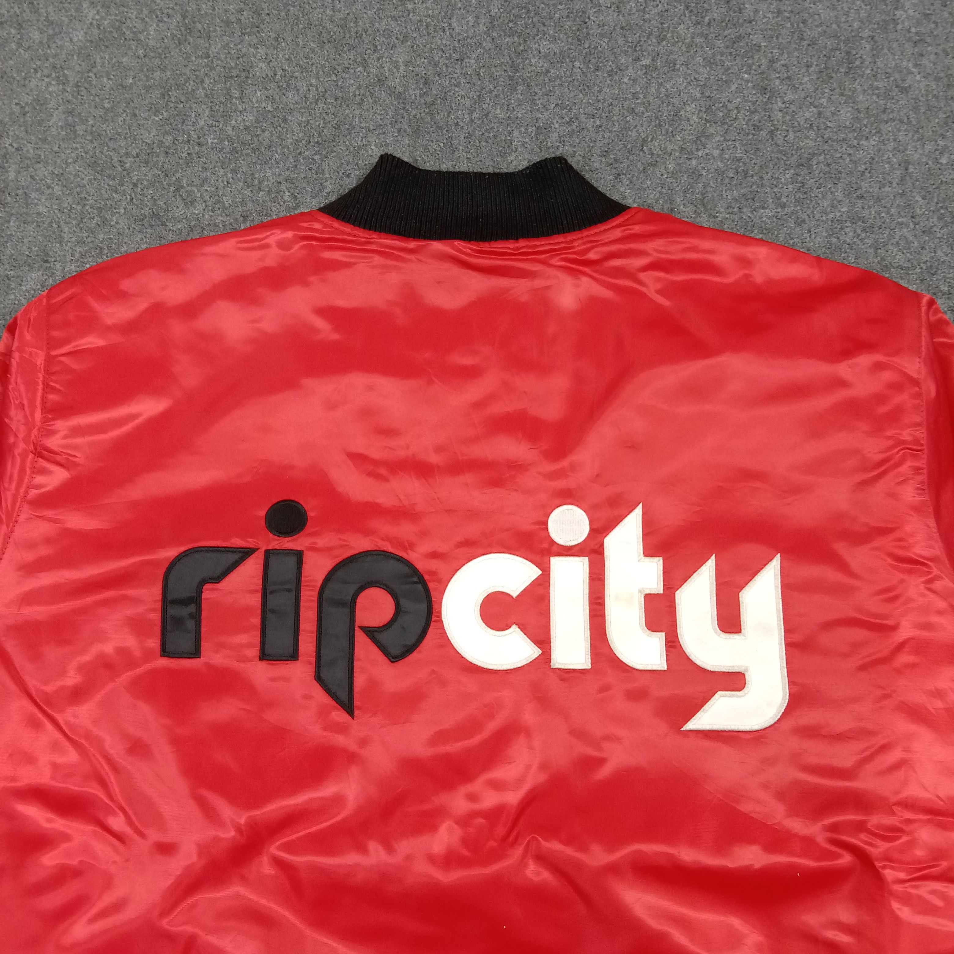 Starter Vintage 90s Starter Rip City Bomber NBA Basketball C281N14 Size US XXL / EU 58 / 5 - 2 Thumbnail