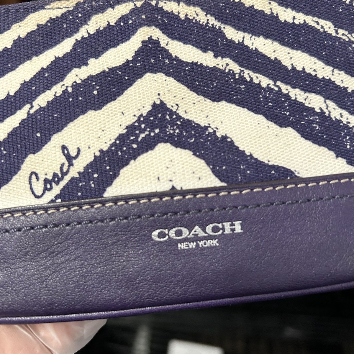 Coach Coach Purple And Cream Artsy Abstract Wristlet - “Samia” Size ONE SIZE - 11 Thumbnail
