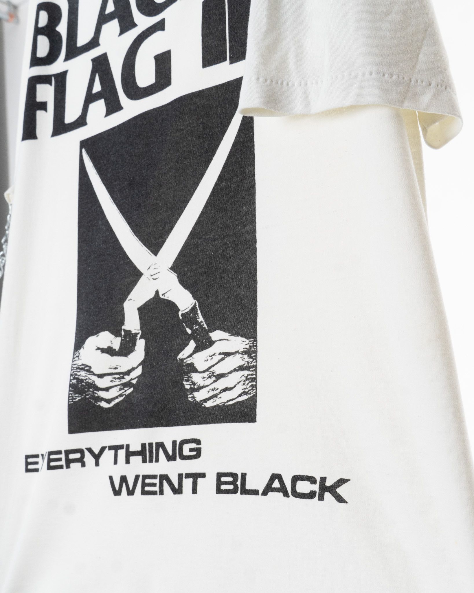 Vintage VINTAGE 1980s BLACK FLAG EVERYTHING WENT BLACK PUNK T-SHIRT Size US M / EU 48-50 / 2 - 7 Thumbnail