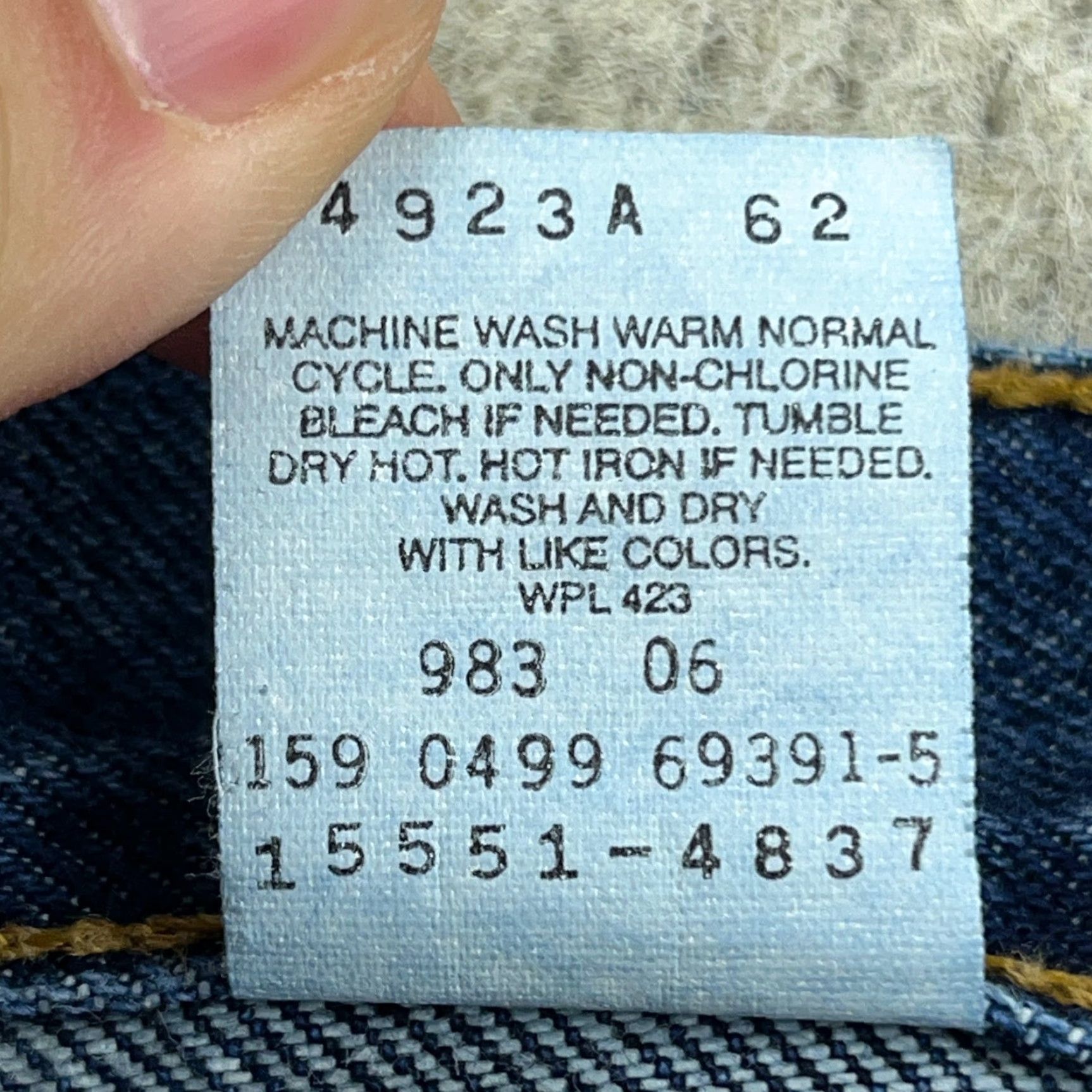 Levi's VINTAGE Levi's 550 Jeans Women 16 Relaxed Fit Tapered 33x30 Blue 90s USA Mens? Womens Size 38" / US 16 / IT 52 - 5 Thumbnail
