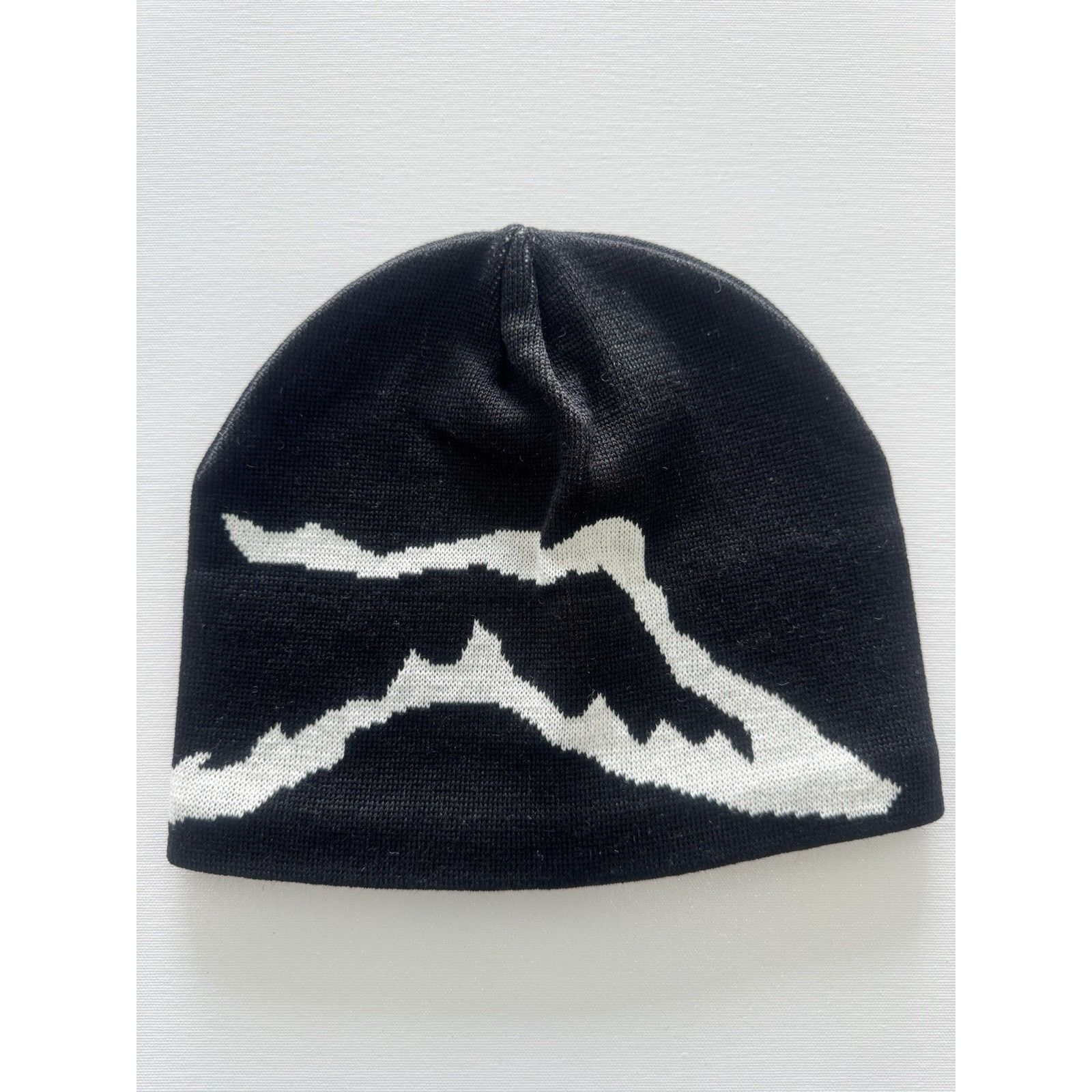 Akimbo Club Akimbo Club Range Skull Cap in Black/White Size ONE SIZE - 2 Thumbnail