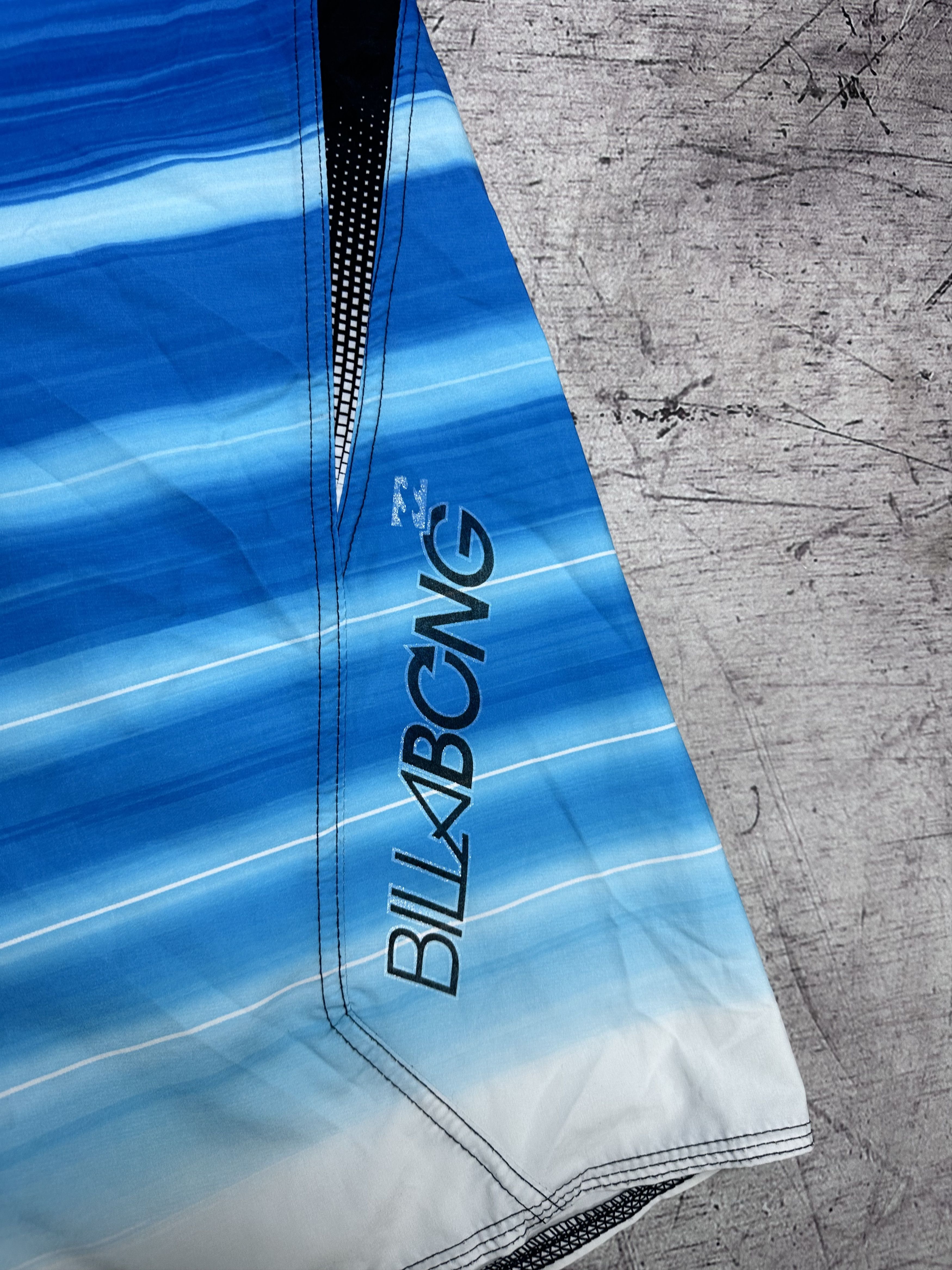Billabong Billabong Platinum Mens Surf Style Swimming Shorts Size US 34 / EU 50 - 3 Thumbnail