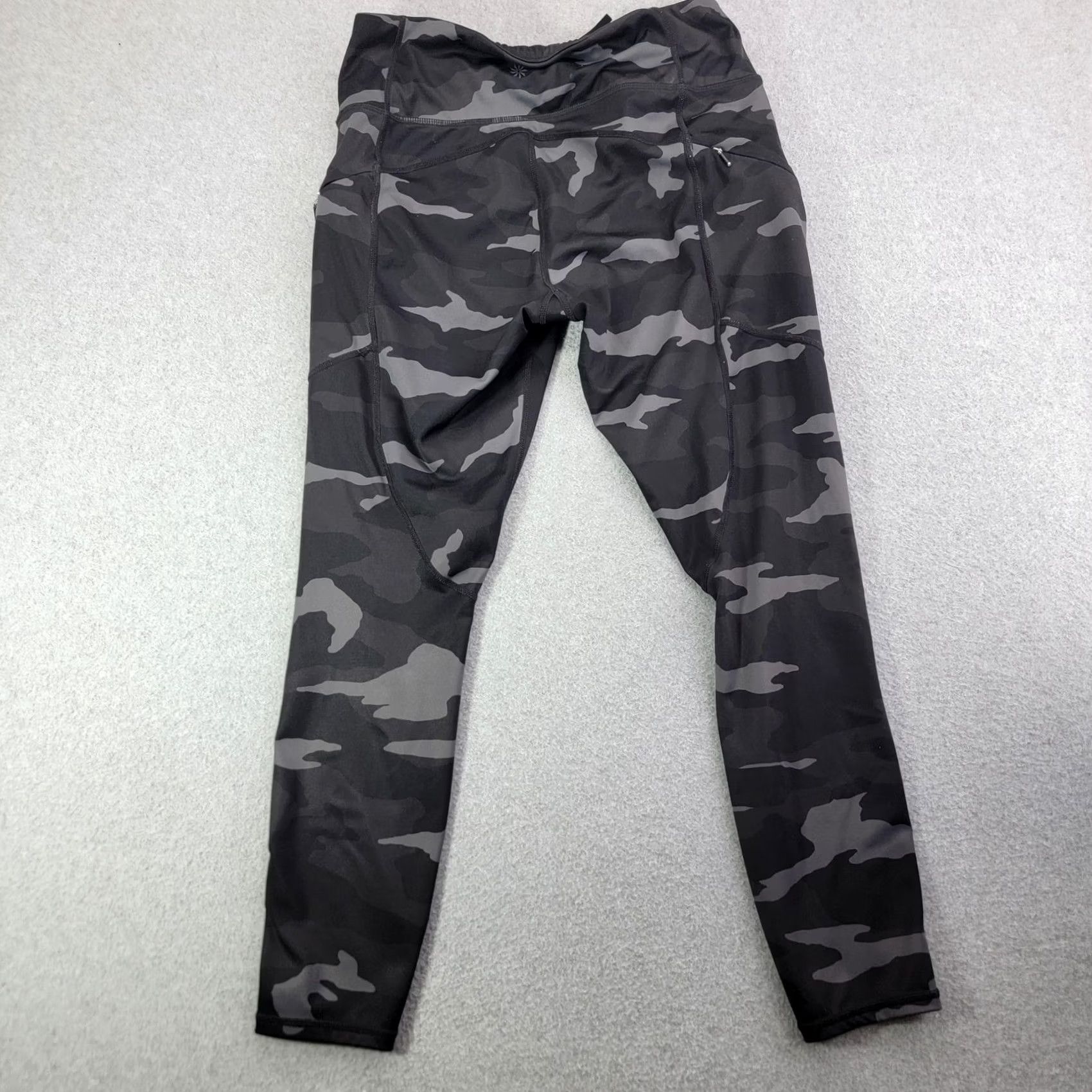 Athleta Athleta Ankle Womens M Black Leggings Camo Length Pocket Stretch Athletic Size 32" / US 10 / IT 46 - 4 Thumbnail