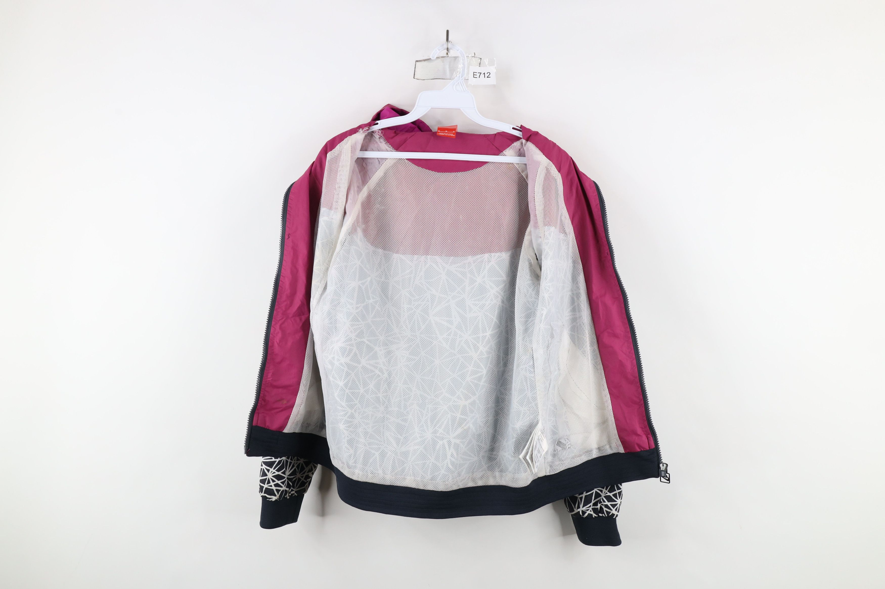 Nike × Vintage Vintage Nike Sportswear Spell Out Windrunner Hooded Jacket Size M / US 6-8 / IT 42-44 - 11 Thumbnail