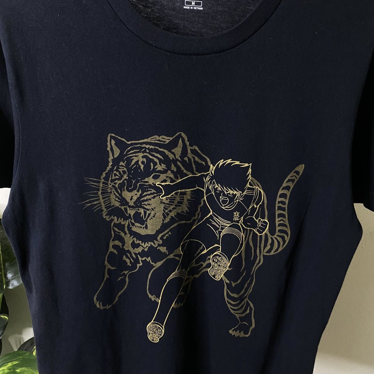 Uniqlo UT Captain Tsubasa Tiger Shot Anime Manga Series T-shirt Size US M / EU 48-50 / 2 - 2 Thumbnail