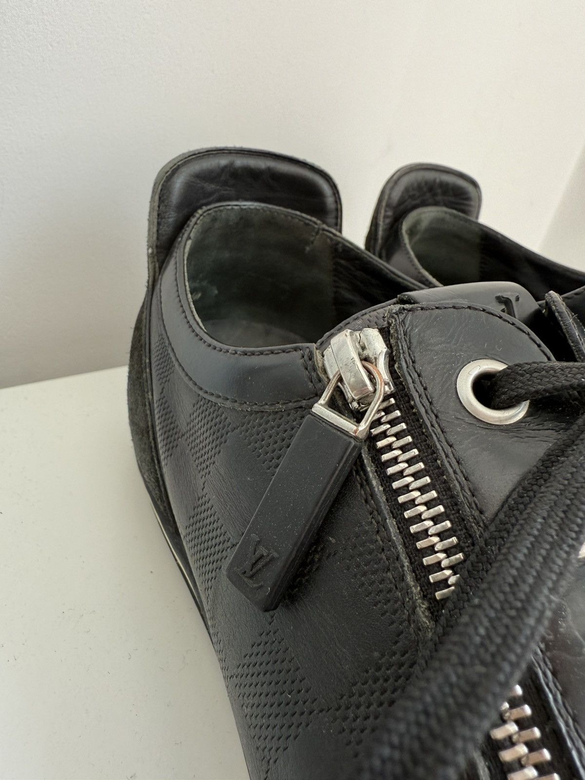 Louis Vuitton LOUIS VUITTON DAMIER GRAPHITE AVENTURE ZIP UP SNEAKERS Size US 9 / EU 42 - 5 Thumbnail