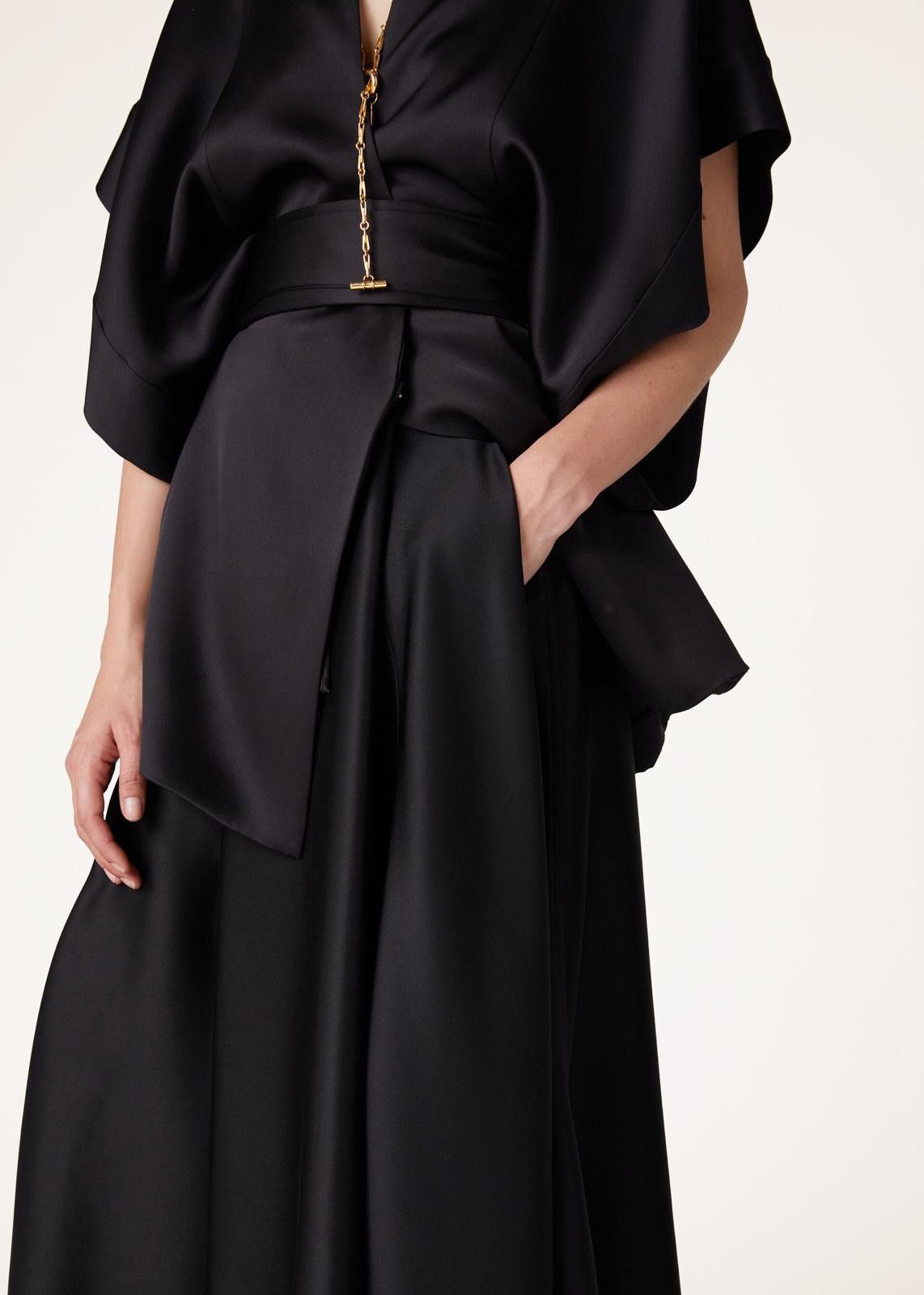 Loro Piana o1srvl11e0225 FAN8264 Satin Mireille Miel Skirt in Black Size 27" / US 4 / IT 40 - 4 Thumbnail