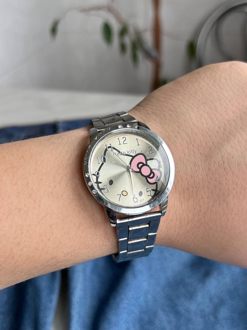 Japanese Brand × Vintage Vintage Japanese style Hello Kitty Watch Futuristic Steel Size ONE SIZE - 10 Thumbnail