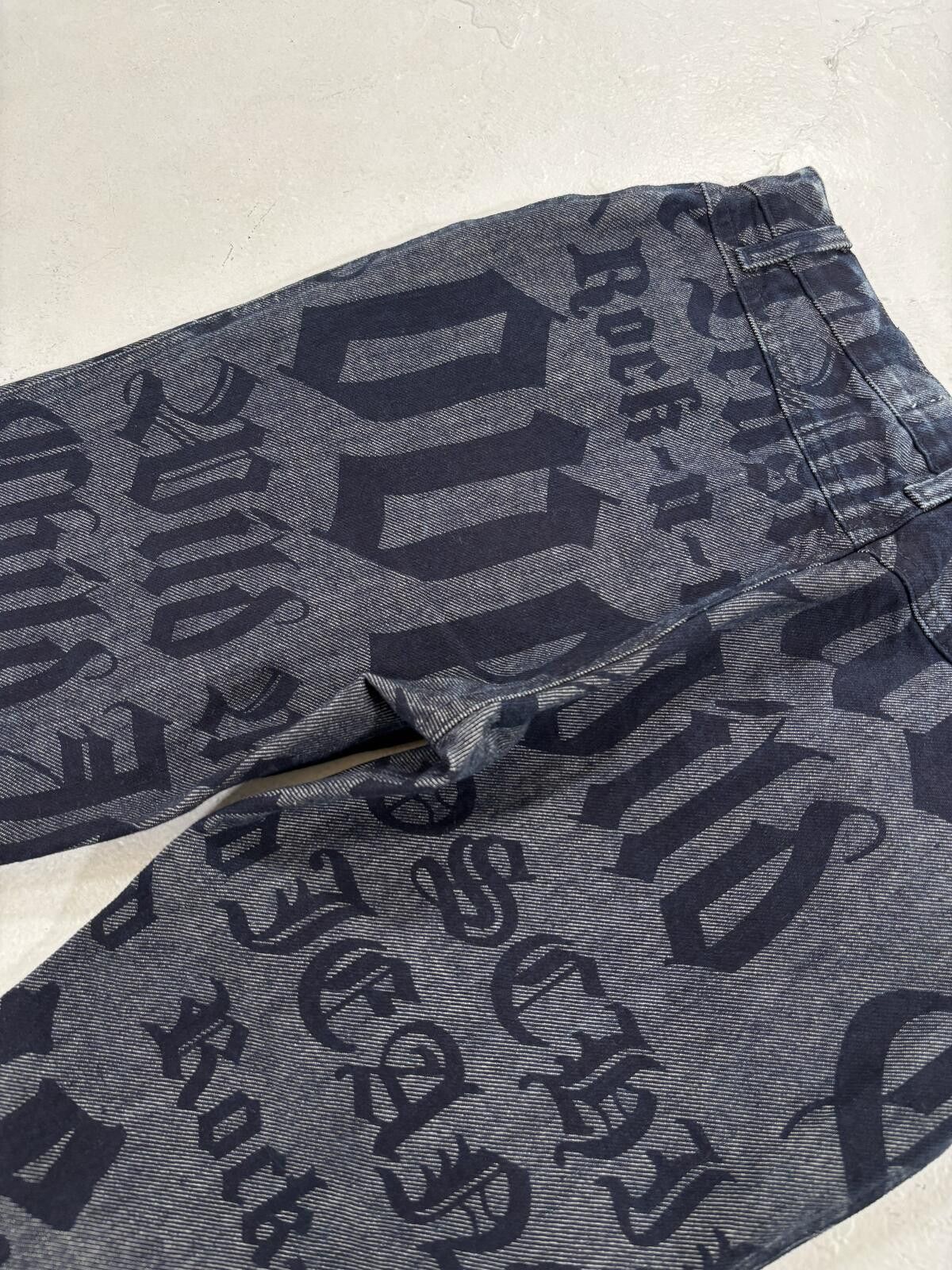 Moschino Moschino Old English Newspaper Denim Size US 28 / EU 44 - 7 Thumbnail