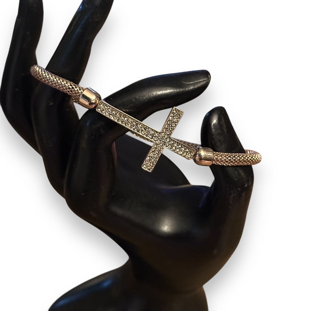Other Gold tone mesh chain paved cross bracelet Size ONE SIZE - 3 Thumbnail
