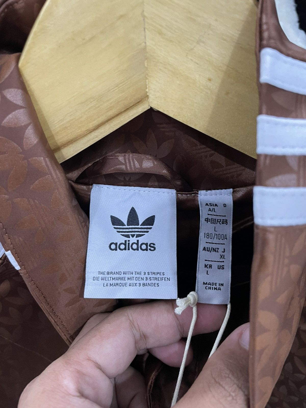 Adidas Adidas monogram Size US L / EU 52-54 / 3 - 3 Thumbnail