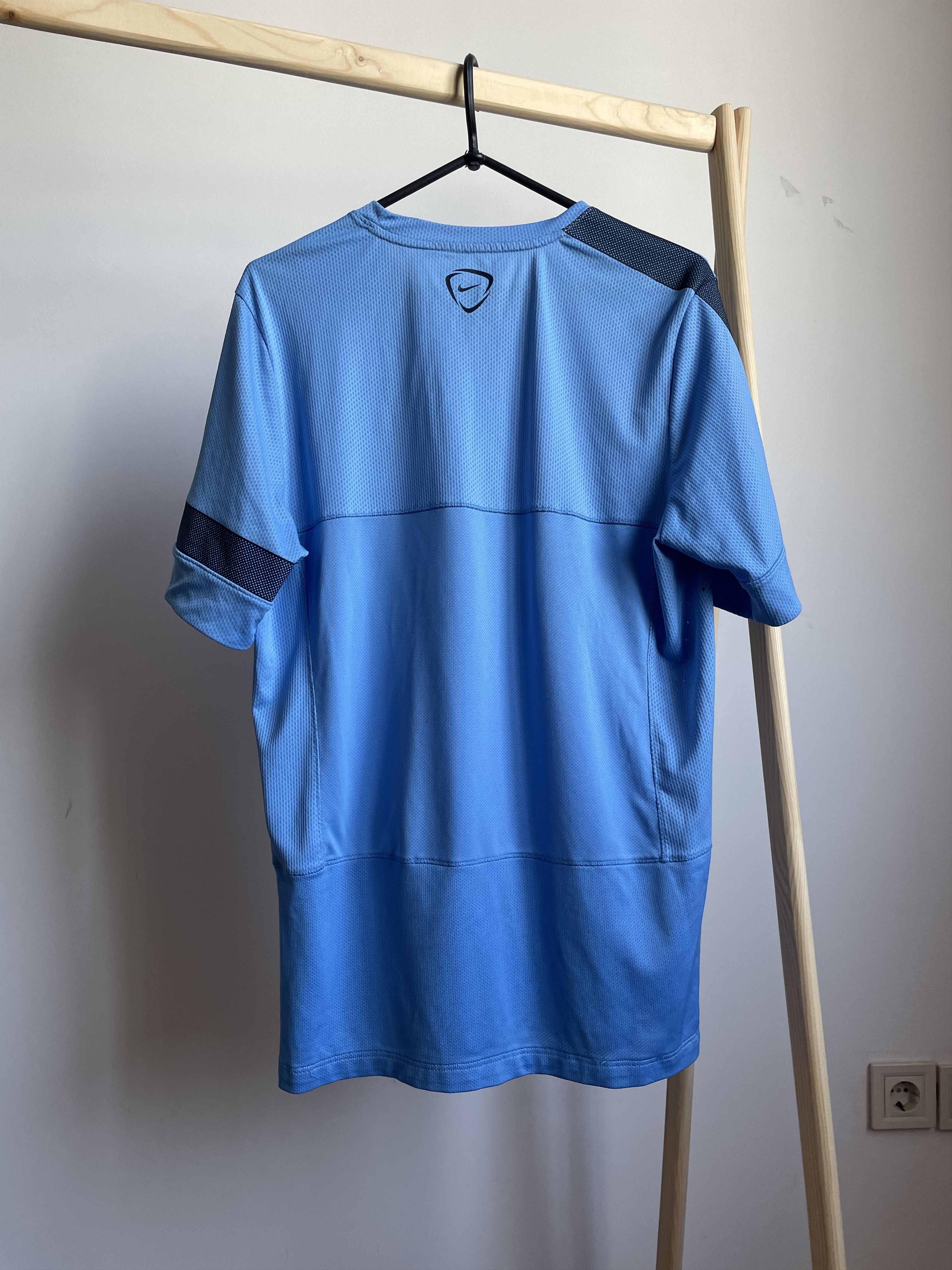 Nike Englang National Team 2013 Training Jersey Size L Size US L / EU 52-54 / 3 - 2 Thumbnail