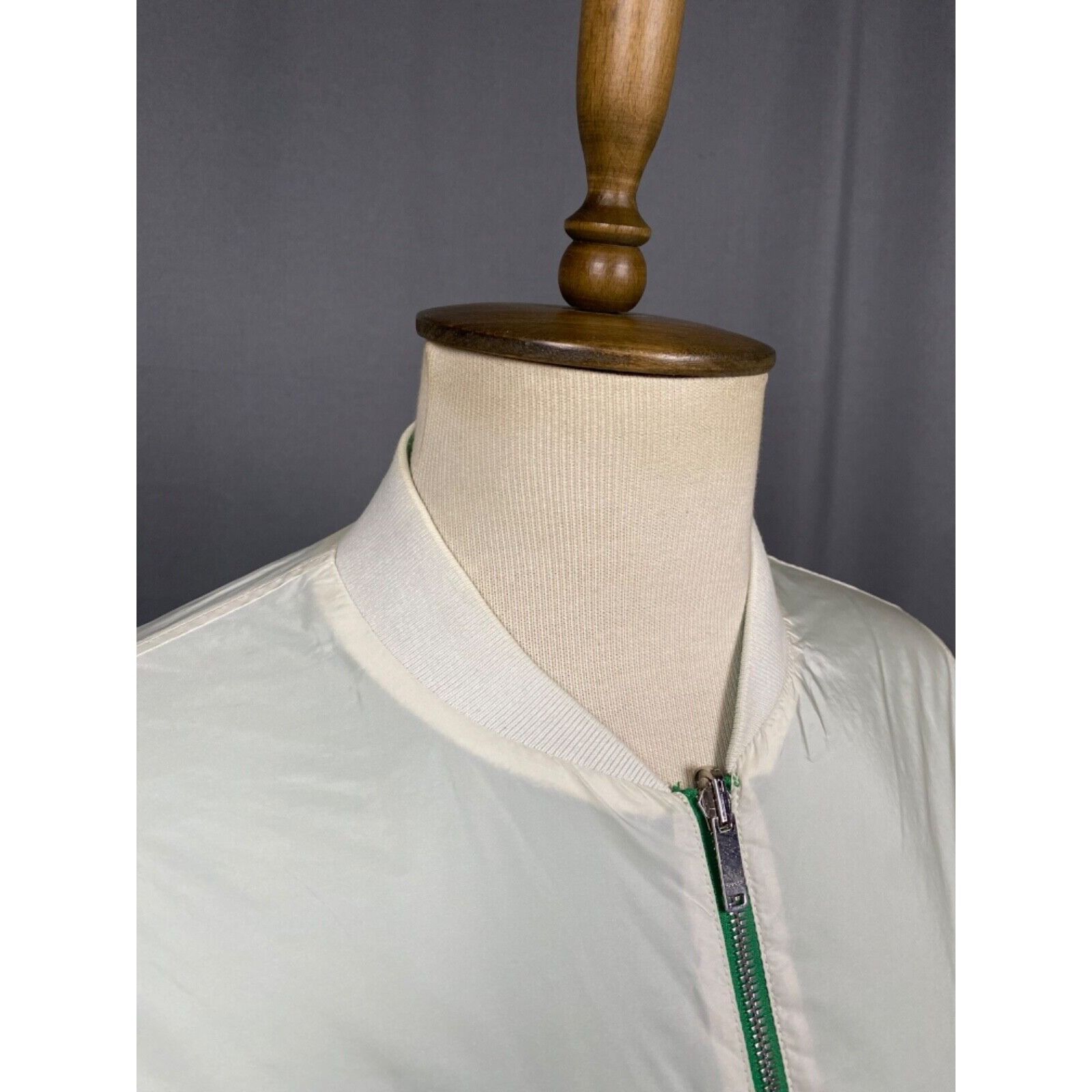 Gucci Gucci Men's Green Beige Reversible Nylon Bomber Jacket Size Size US L / EU 52-54 / 3 - 14 Thumbnail