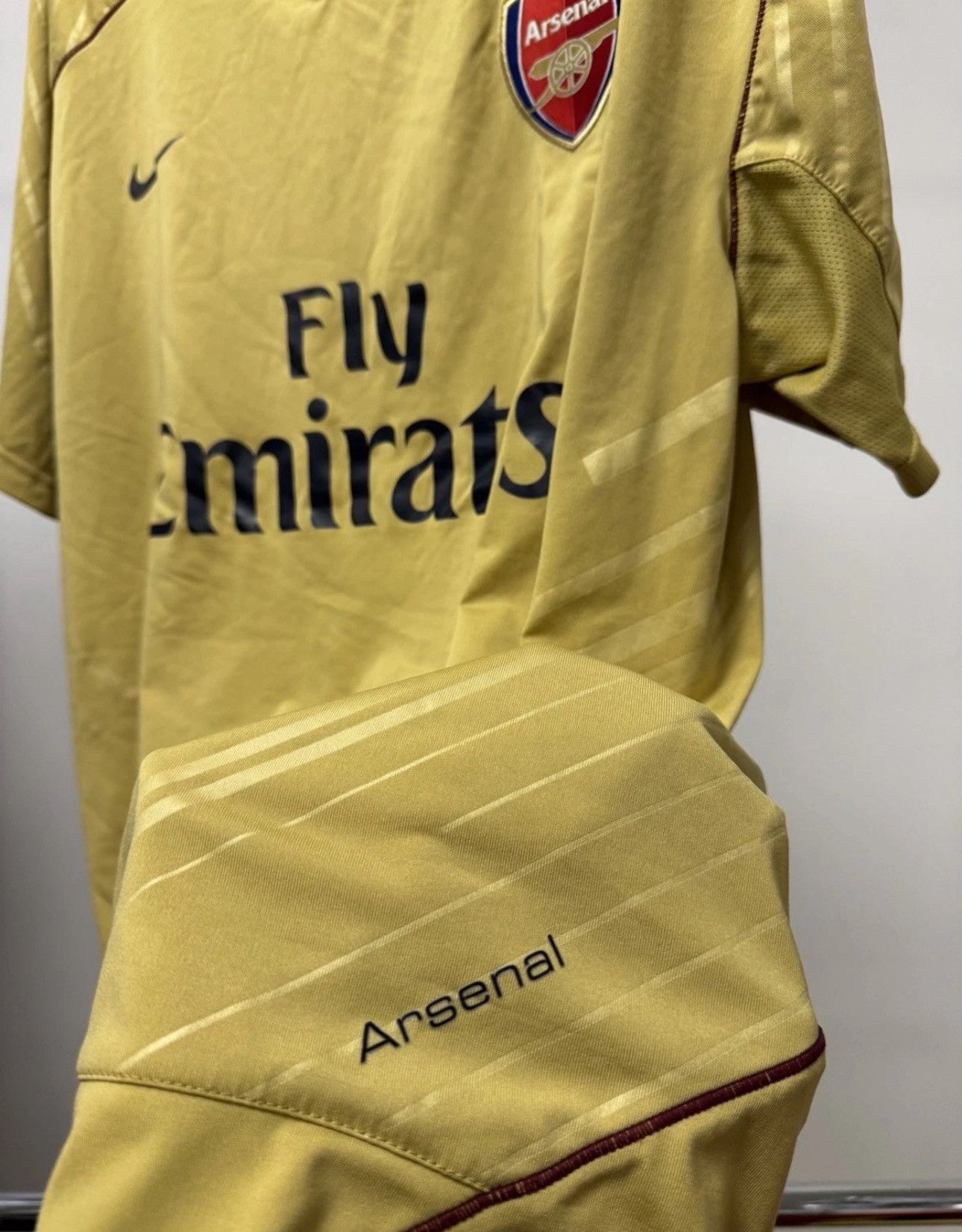 Nike × Vintage Nike Arsenal London Fly Emirates 2007/2008 Gold Jersey Size US XL / EU 56 / 4 - 4 Thumbnail