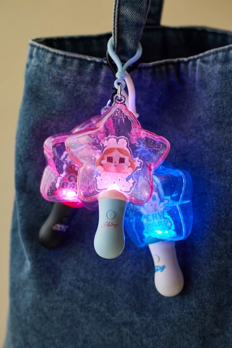 POP MART POP MART CRYBABY Shiny Shiny Series Luminous Blind Box Size ONE SIZE - 1 Thumbnail