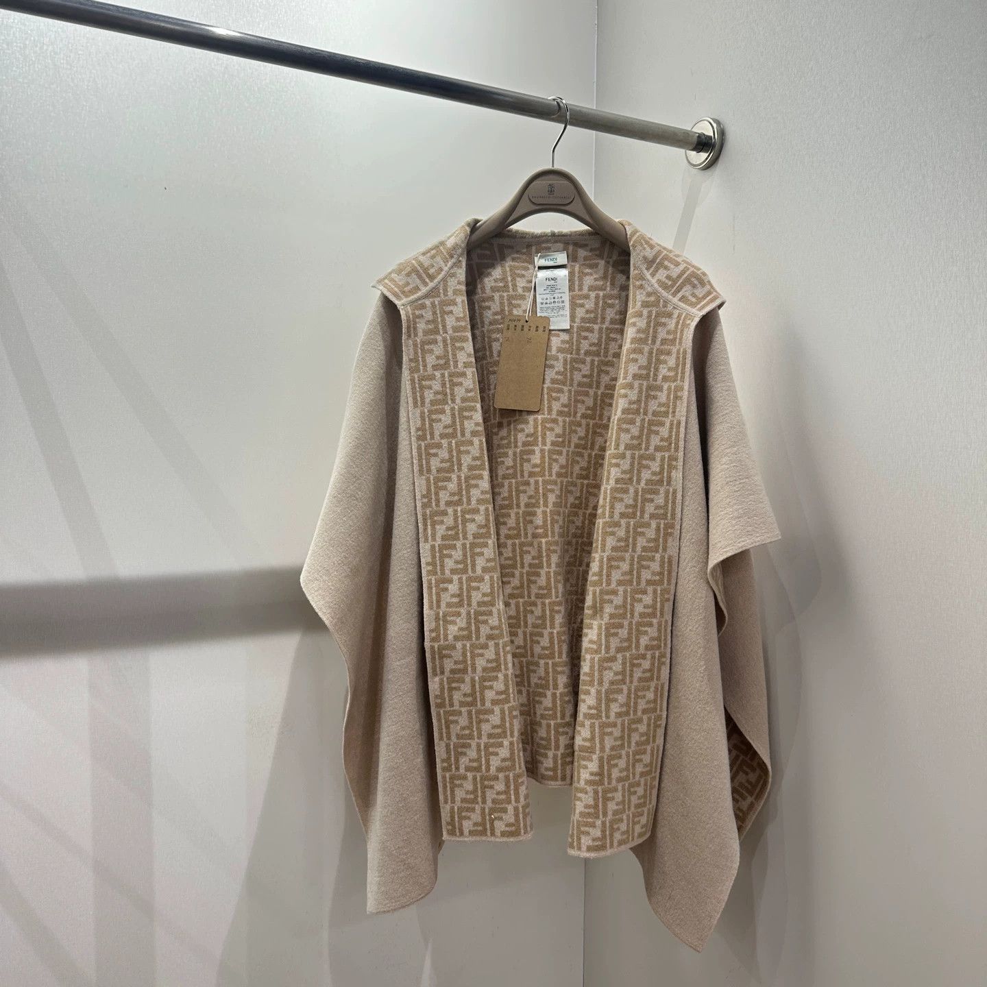 Fendi Fendi FF All Over Wool Cloak Size XS / US 0-2 / IT 36-38 - 1 Thumbnail