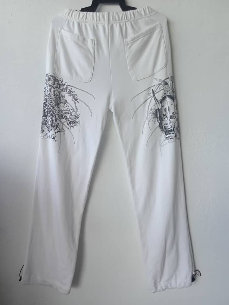 image of Sukajan Souvenir Jacket Karakuri Tamashi Dragon Vs Devil Print Sweatpant in White, Men's (Size 30)