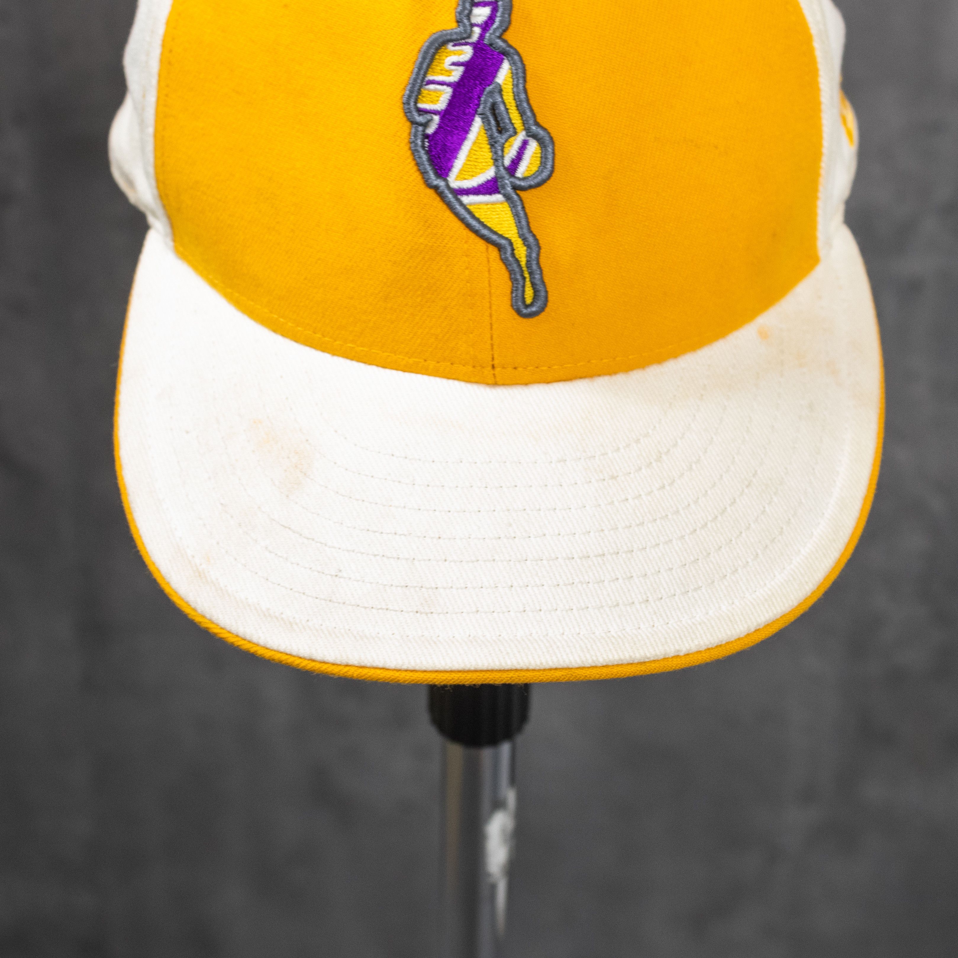 NBA Y2K 2000's New Ear Lakes Pin Wheel Fitted Hat Size ONE SIZE - 2 Thumbnail