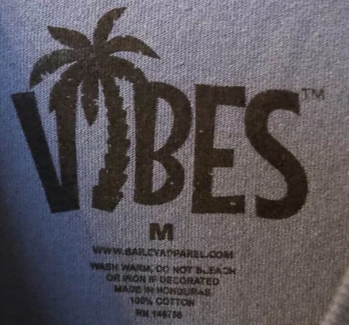 VIBE Tee: Awesome Sole Addiction Wolf Medium Bailey Apparel Vibes Size US M / EU 48-50 / 2 - 5 Thumbnail