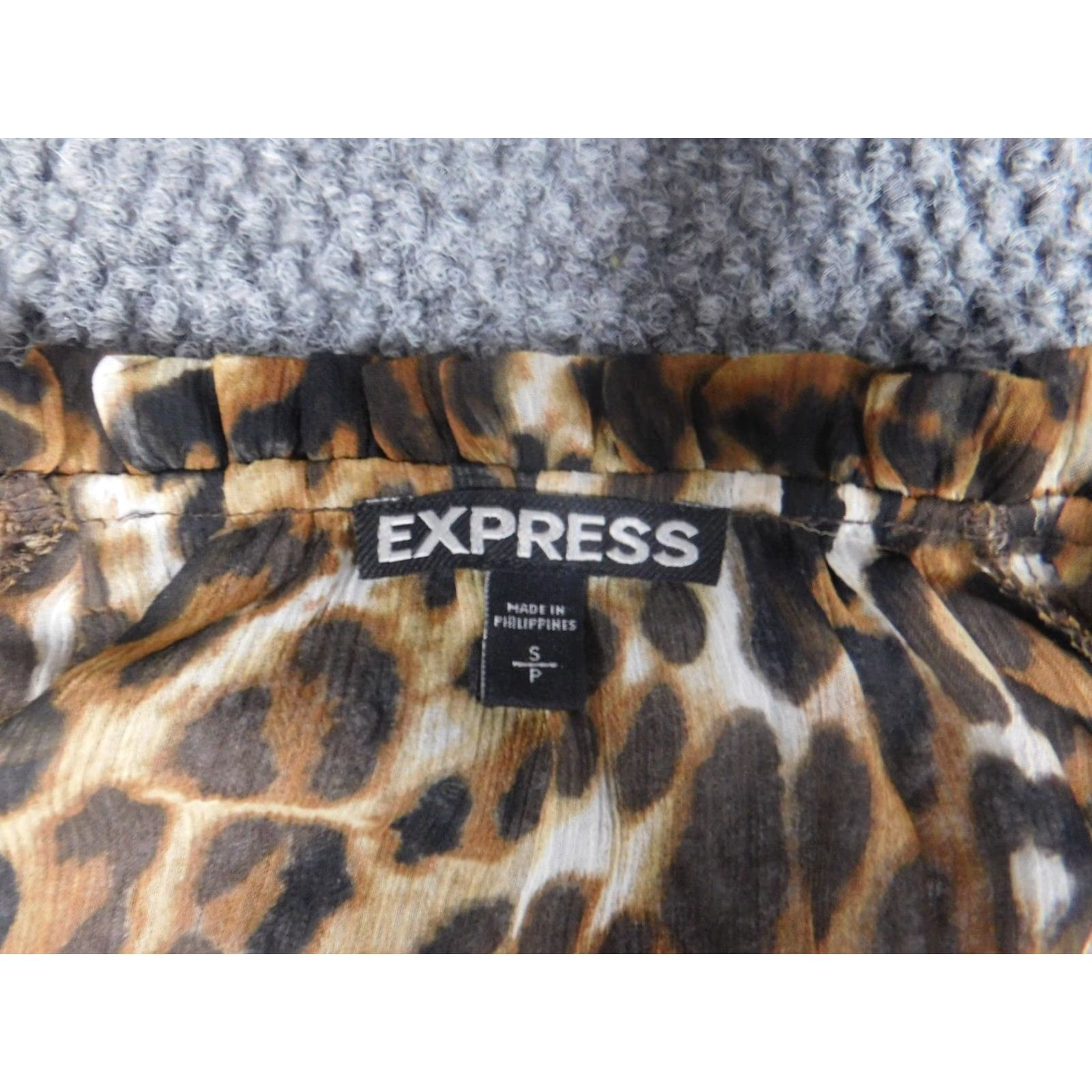 Express Express Womens Blouse Button-Up Shirt Casual Scoop Neck 3/4 Sleeve Brown Animal Print Small S Regular Cotton Down Stretch Designer Modern Womens Size S / US 4 / IT 40 - 5 Thumbnail
