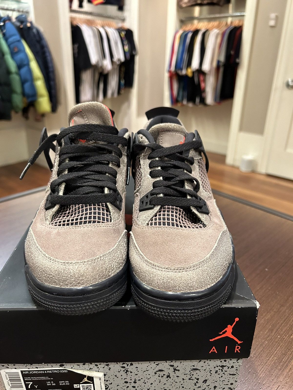 Jordan Brand Jordan 4 Retro GS “Taupe Haze” Size US 7 / EU 40 - 3 Thumbnail