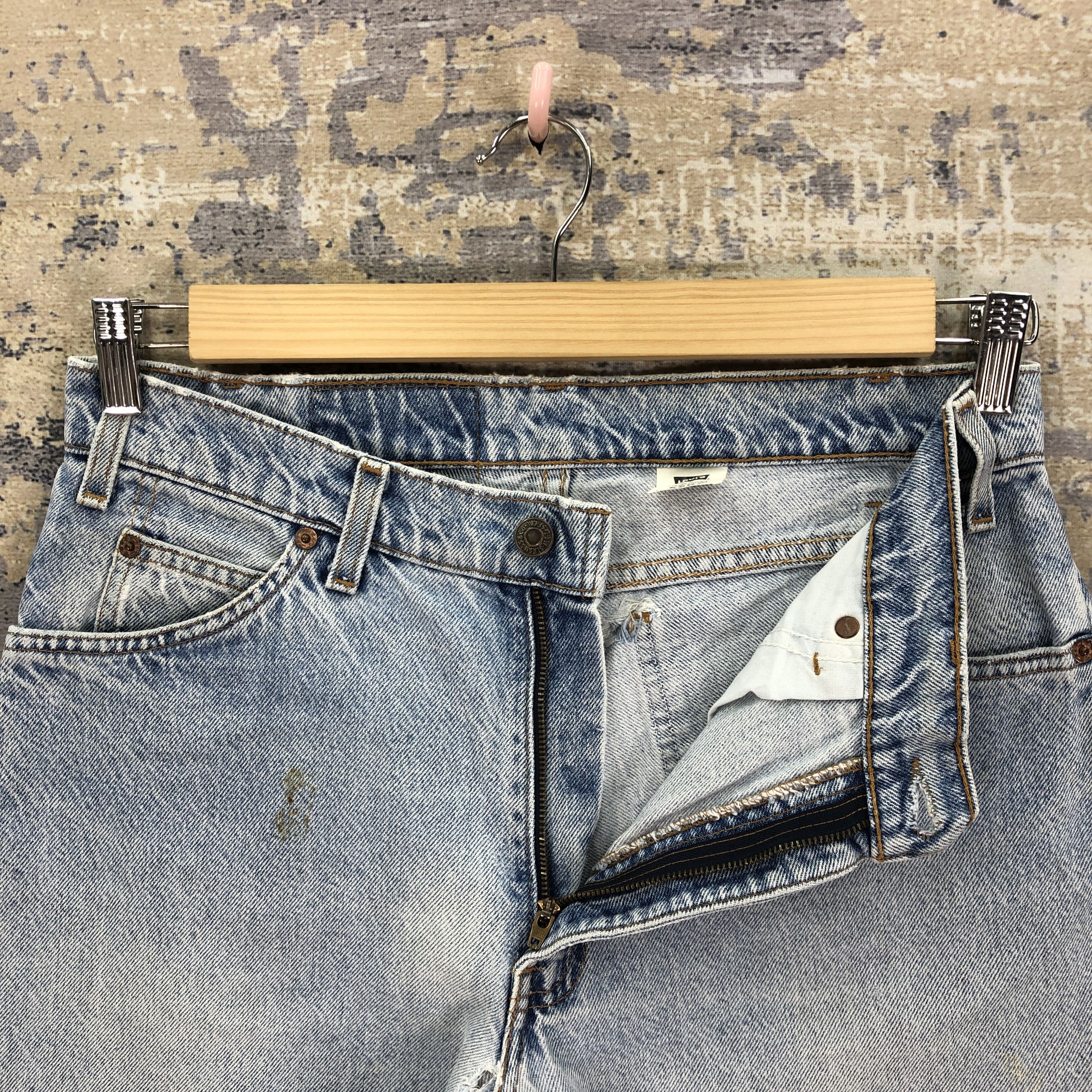 Levi's Vintage Levis 560 Distressed Jeans Levi'sLight Wash Denim Size 28" / US 6 / IT 42 - 8 Thumbnail