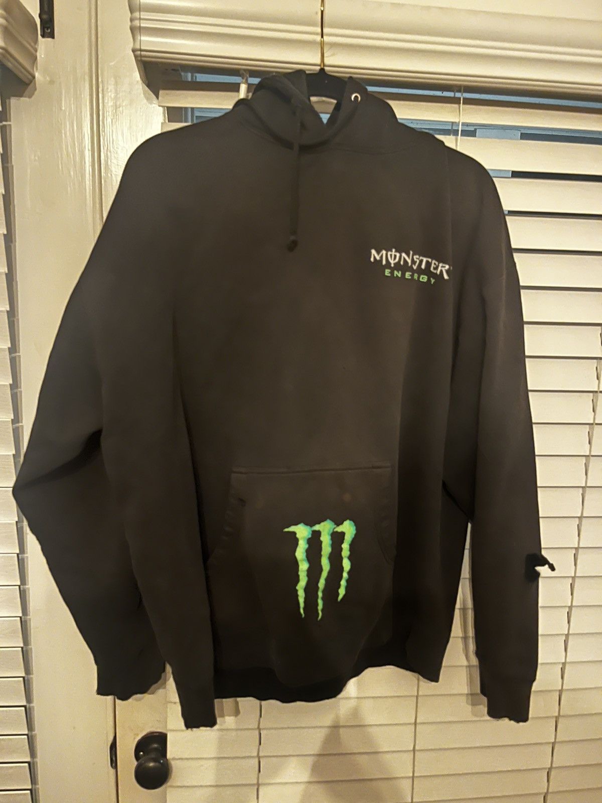 Vintage Vintage monster energy hoodie distressed Size US L / EU 52-54 / 3 - 1 Thumbnail